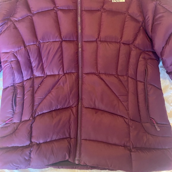 North face purple puffy jacket - Picture 3 of 4